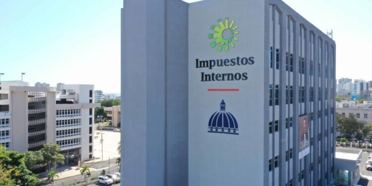 La DGII aclara que la retención del 2 % del Itbis por pagos con tarjeta se aplica desde 2004