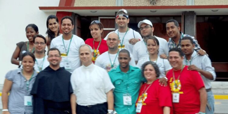 El nuevo papa León XIV visitó la RD en 2011 y fue reconocido por el Colegio Agustiniano de La Vega