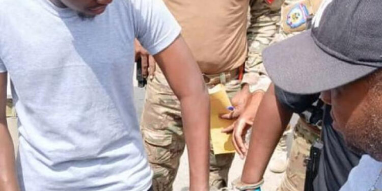 Identifican a los haitianos apresados en RD que intentaron comprar drones