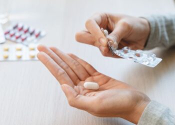 Exigen la suspensión y el retiro inmediato del medicamento más usado conta la gripe por ser peligroso para la salud