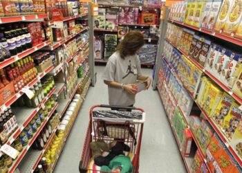 Economía Gobierno capta 48% de ingresos a junio, pero la gente se queja de “poco circulante”