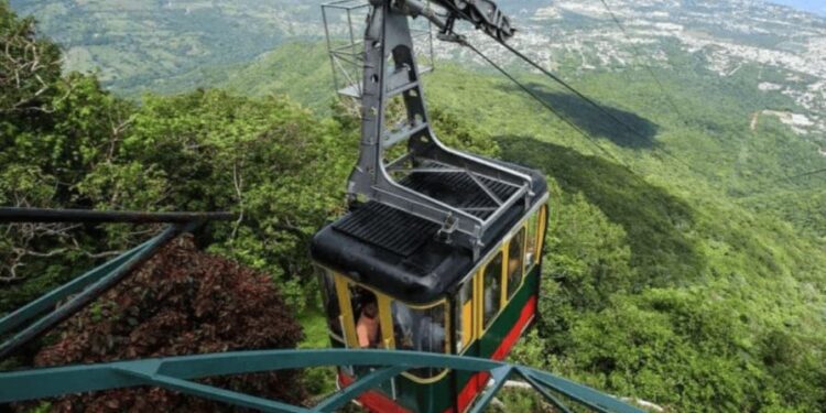 Abinader emite decreto que pone en manos de un fideicomiso la gestión del Teleférico de Puerto Plata