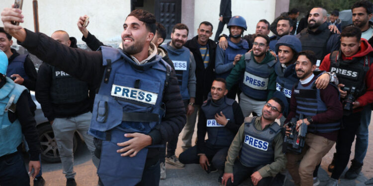 gaza Mueren 5 periodistas más en ataque contra hospital