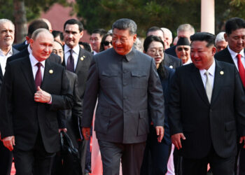 donald trump  Trump acusa a Xi, Kim y Putin de conspirar contra EEUU en reunión en Pekín