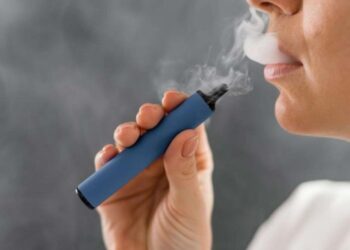 Singapur castigará con 15 latigazos y hasta 20 años de cárcel a proveedores de vapeadores