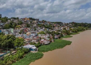 Decretos, gabinetes y comisiones: la ruta inconclusa del rescate de los ríos Ozama e Isabela
