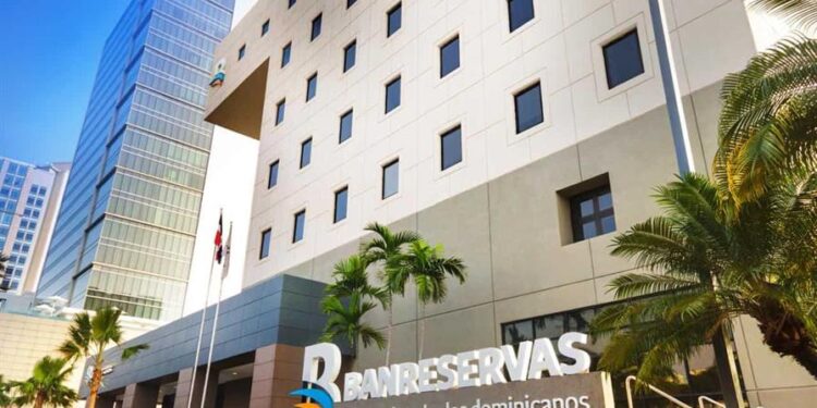 El Banreservas pospone Expomóvil 2025 por efectos de la tormenta tropical Melissa