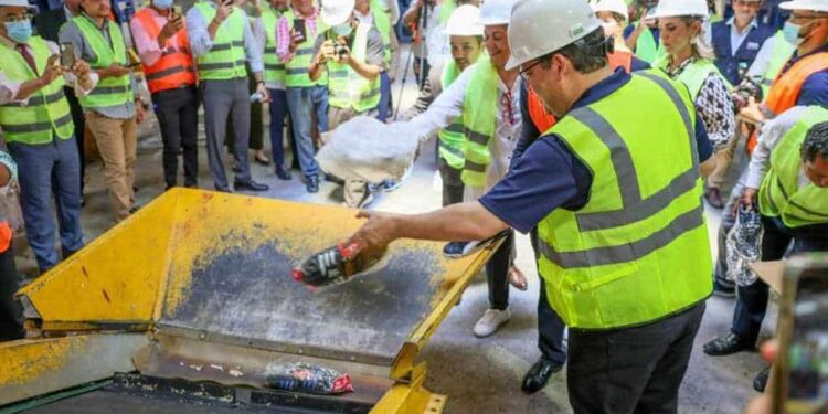 Carbón para hookah, rasuradoras y juguetes, entre las mercancías más retenida por Aduanas