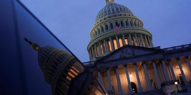 Trump anuncia los primeros despidos por el «shutdown» del gobierno de EE. UU.