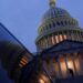 Trump anuncia los primeros despidos por el «shutdown» del gobierno de EE. UU.