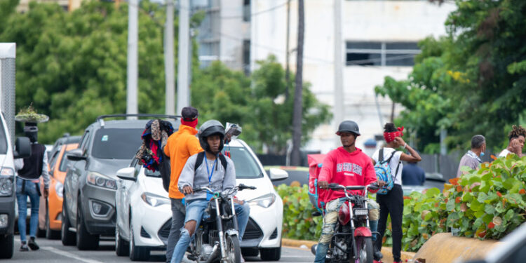 Intrant Intrant emite normativa que obliga a usar cascos de motocicletas certificados
