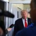 Trump insiste en que «podría hablar» con Maduro para «salvar muchas vidas»