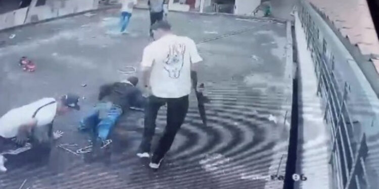 crimen Policía Nacional activa la búsqueda de cinco hombres que atacaron a tiros a agentes