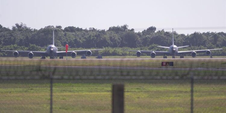 EE. UU. amplía su despliegue en el Caribe entre vuelos en el Golfo de Venezuela y aviones en RD