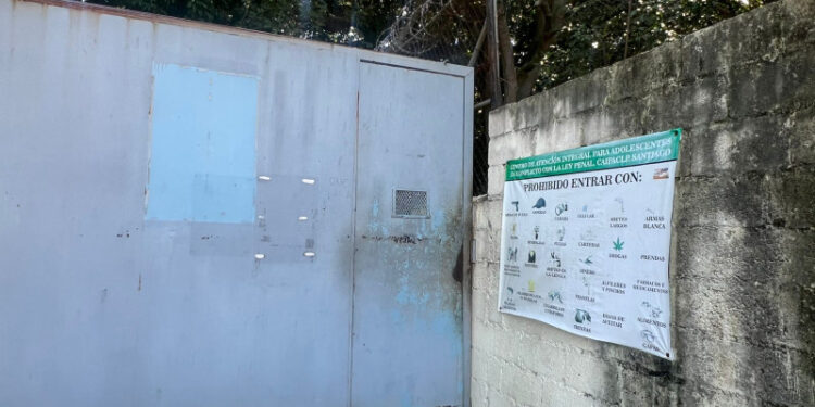 cárcel de menores Agresiones físicas y sexuales son recurrentes en cárcel de menores de Santiago