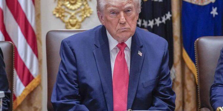 Trump advierte que cualquier país que trafique droga hacia EE. UU. «está sujeto a ataques»