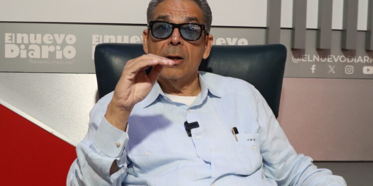Rolando Espinal advierte Abinader podría no concluir bien su gestión de gobierno