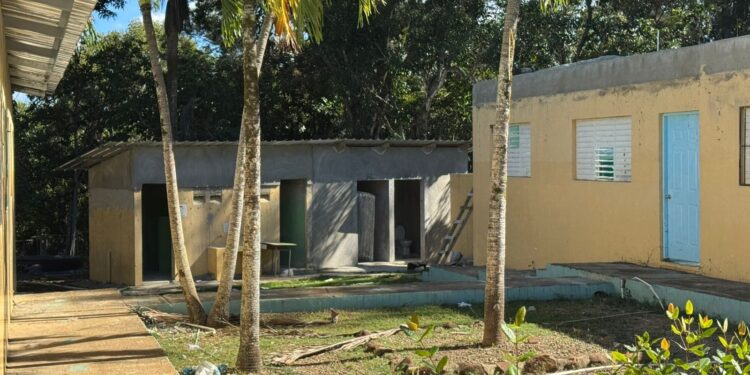 ADP Monción denuncia paralización de obras y exige respuesta inmediata del Minerd