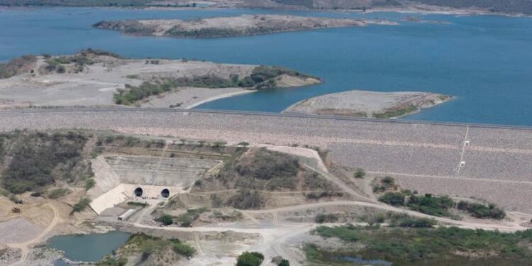 Presa de Monte Grande: llena de agua, de vacíos y deuda social con los suroestanos