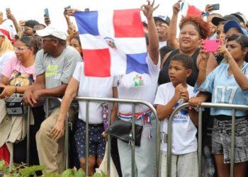 Miles de familias disfrutan del Desfile Militar por los 182 años de la Independencia Nacional