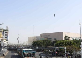 Aerolíneas de Canadá y EEUU cancelan decenas de vuelos a México por violencia tras muerte El Mencho