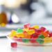 Gomitas multivitamínicas: la brecha entre el mercado local y la licitación de Inabie