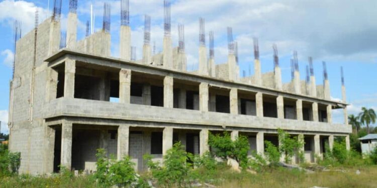 Nudo legal en obras escolares costó al Estado más de RD$1,768 millones en intereses