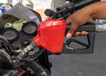 Inflación interanual fue 4.63 % a marzo, con alza en transporte por combustibles y pasajes aéreos