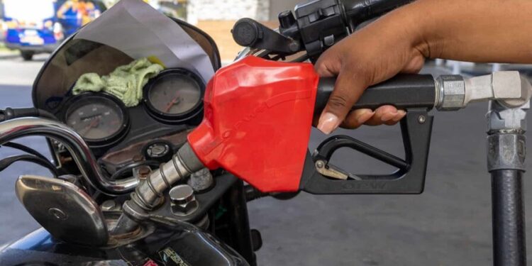 Inflación interanual fue 4.63 % a marzo, con alza en transporte por combustibles y pasajes aéreos