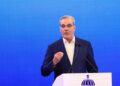 Abinader dice la pobreza monetaria bajó a 15.3 % en primer trimestre de 2026