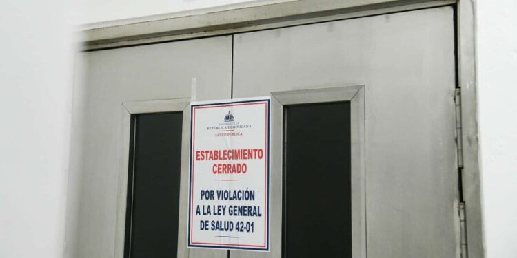 Salud Pública ha cerrado 501 centros de salud y estéticos en los últimos dos años