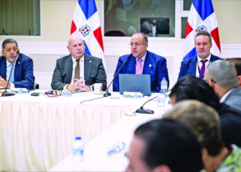 encuentro con legisladores Magín Díaz: más del 90% estimado en plan anticrisis provendrá del 1% más rico