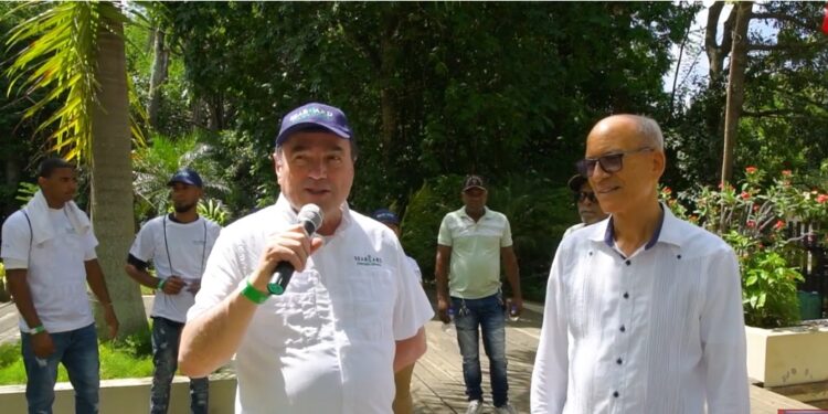 Discurso de Armando Rodríguez,vice-presidente de Seaboard en el Parque Las Lagunas