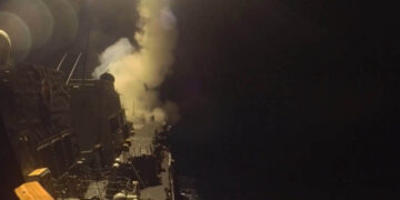 EE. UU. lanzó 49 misiles Tomahawk contra Irán en nueva ofensiva aérea