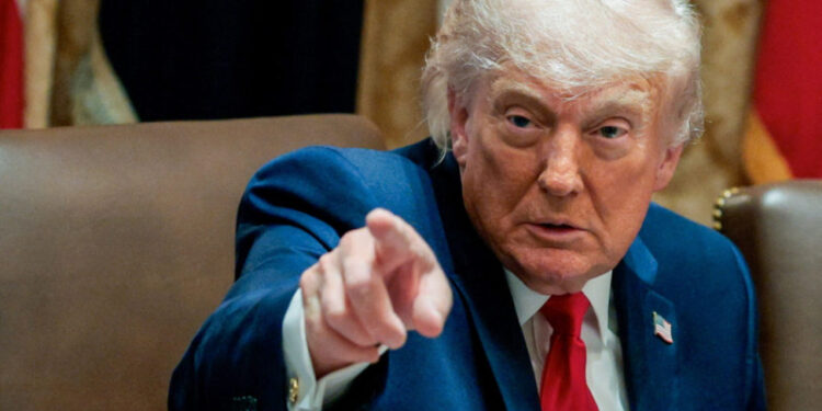 según Fox Trump dice que habló directamente con oficiales iraníes durante el bombardeo