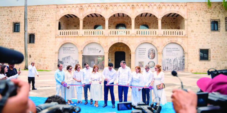 remozamiento Mitur termina los trabajos de restauración del Alcázar de Colón e inicia proyecto de alumbrado