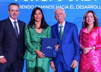 Luis Molina Achécar: el país debe cambiar modelo económico de inversión a productividad
