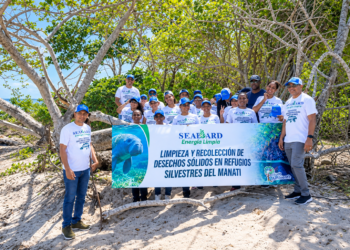 Empresa Seaboard realiza un operativo de recogida de desechos sólidos en el Santuario de Mamíferos Marinos de Manatí Puerto Plata