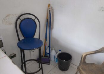Las bancas de lotería mueven millones de pesos, pero les faltan los baños