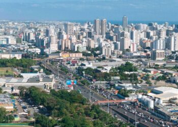 El alza de la tasa de política monetaria a 5.50 % podría moderar el crecimiento de la economía