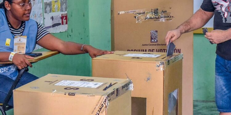 Aumenta quienes no votarían en 2028, mientras los partidos mantienen sus posiciones